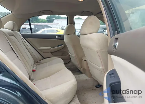 2004 Honda Accord 2.4 Lx z USA, uszkodzony, nr VIN 1HGCM56344A055620